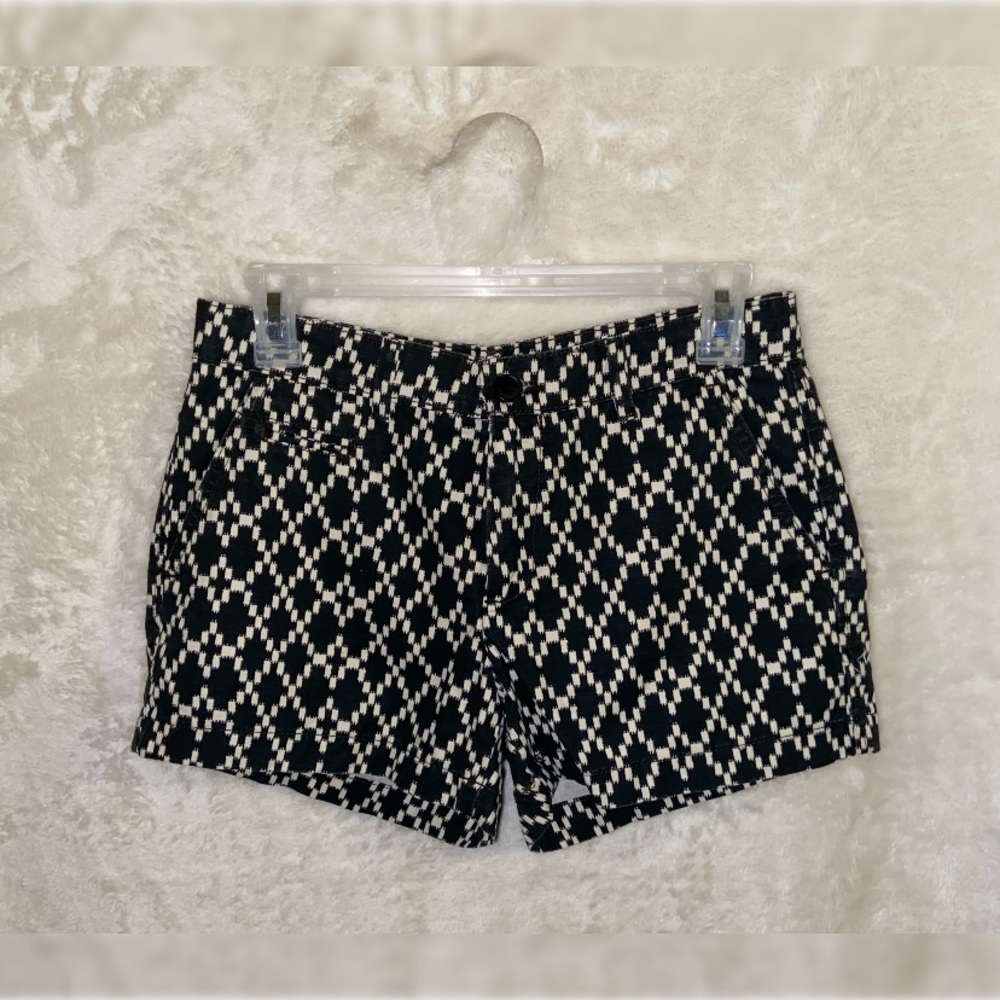 GAP Black and White Shorts, Size 00